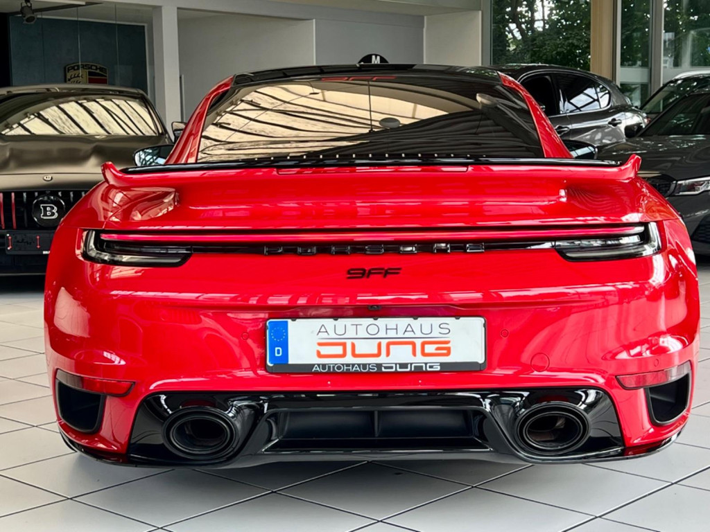 Porsche 992