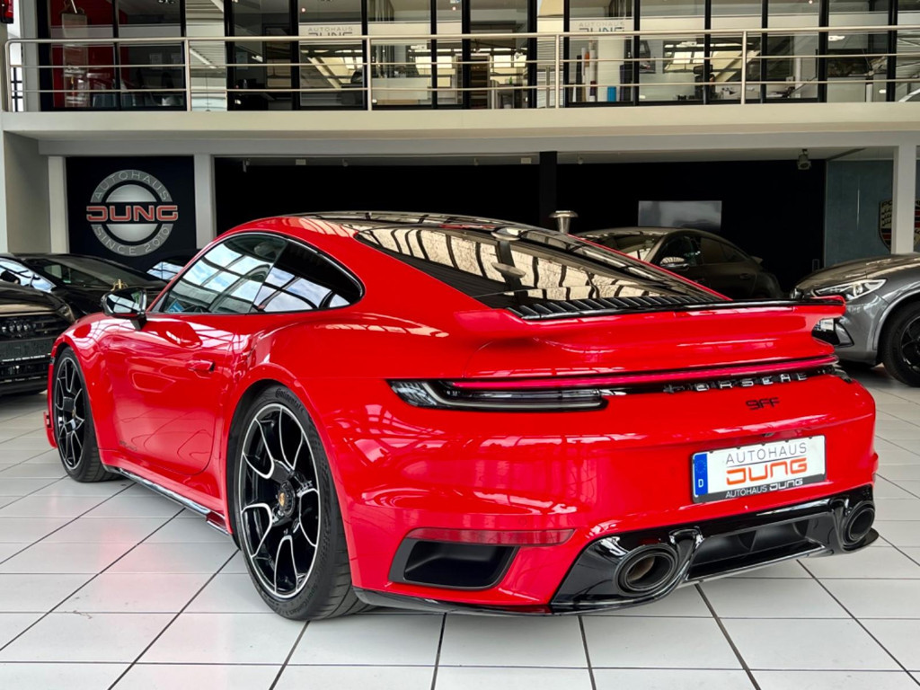 Porsche 992