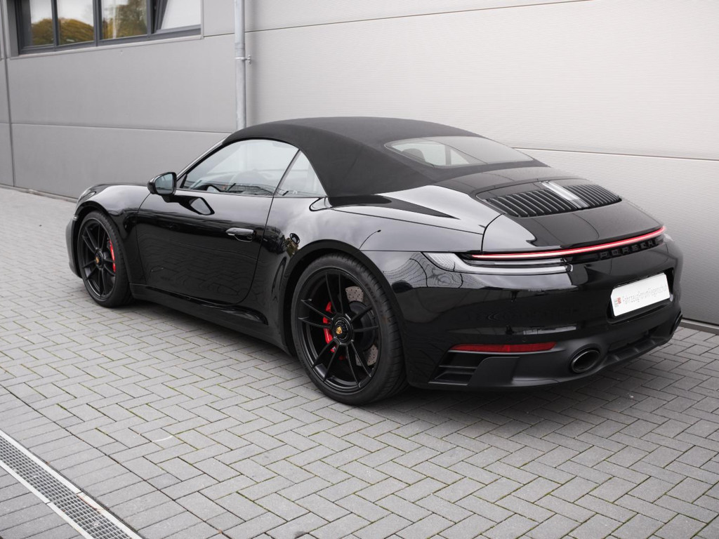 Porsche 992