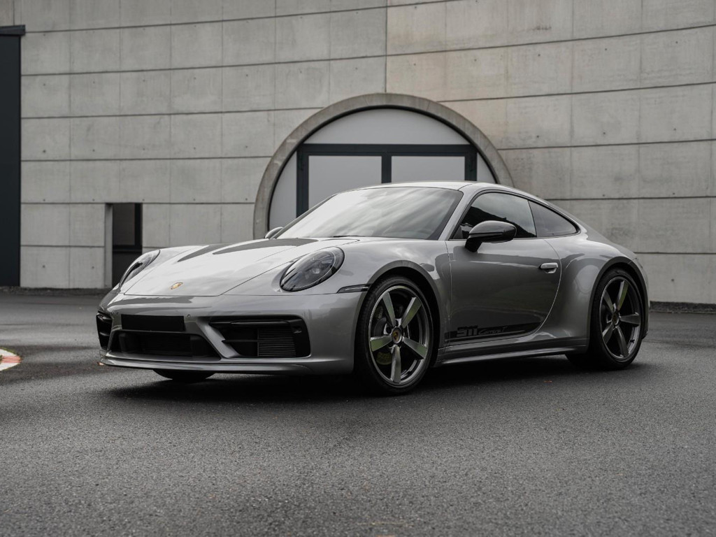 Porsche 992