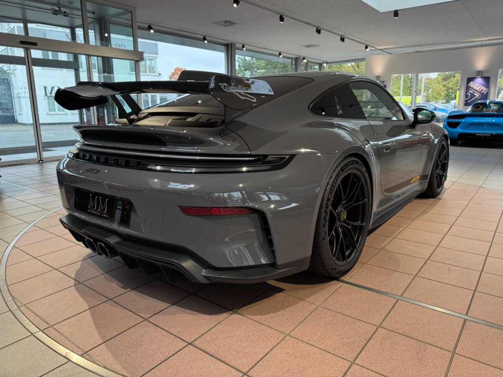 Porsche 992