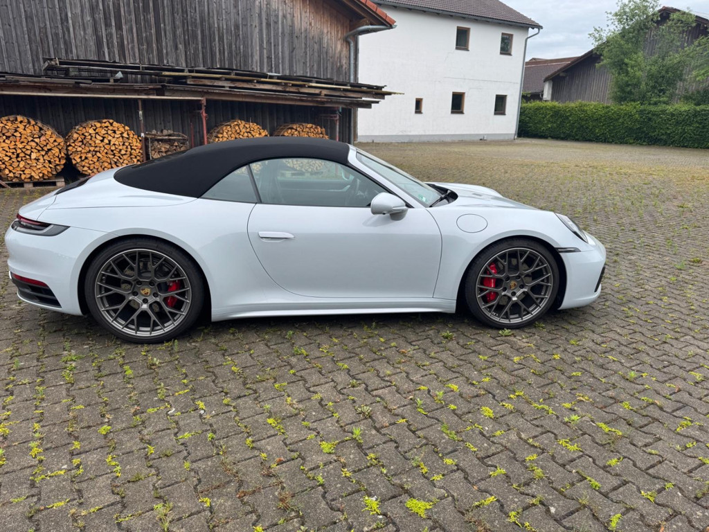 Porsche 992