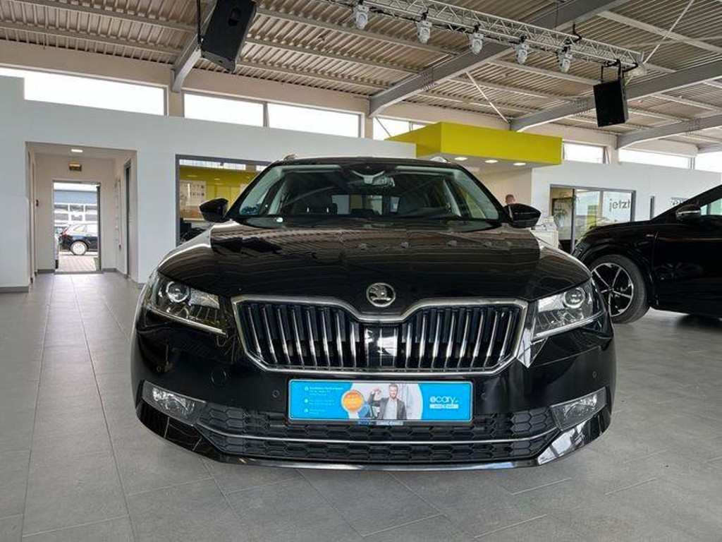 Skoda Superb Combi iV