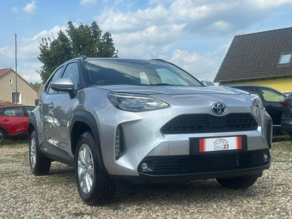 Toyota Yaris Cross Business
