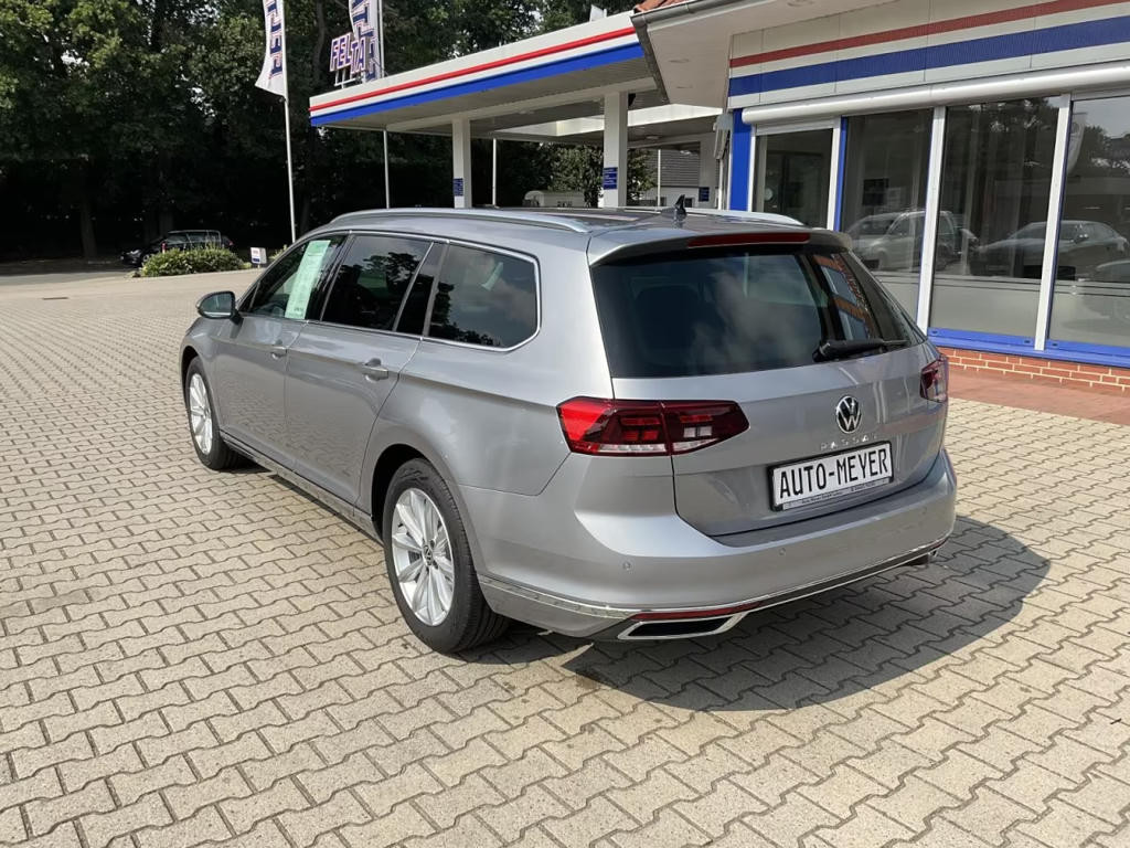 Volkswagen Passat DSG Variant 1.5 TSI Elegance Elegance