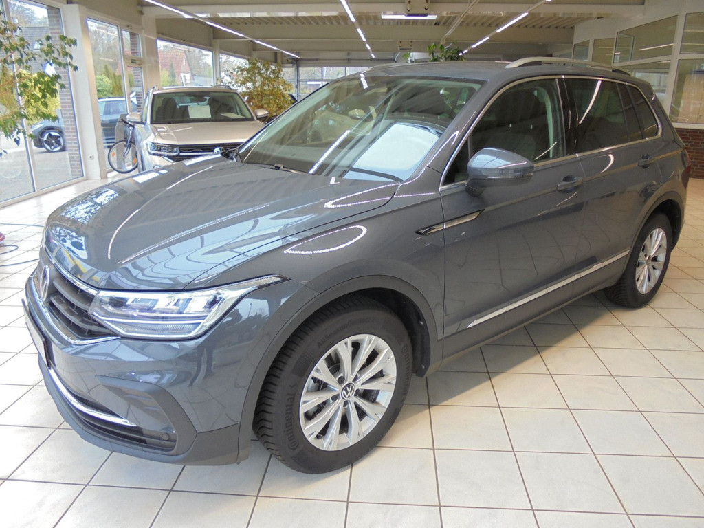 Volkswagen Tiguan LifeTDI/Navi/AHK/Kamera/el.Klappe/SHZ/ACC