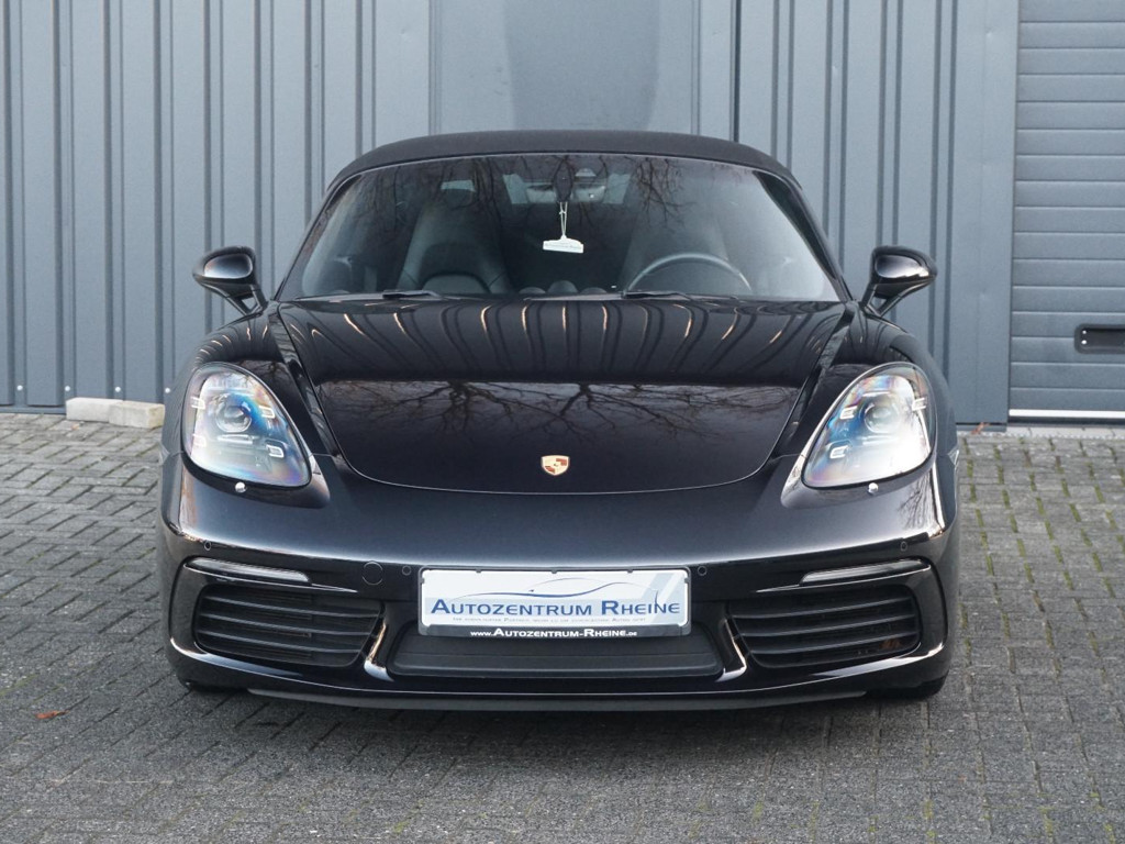 Porsche Boxster S 718