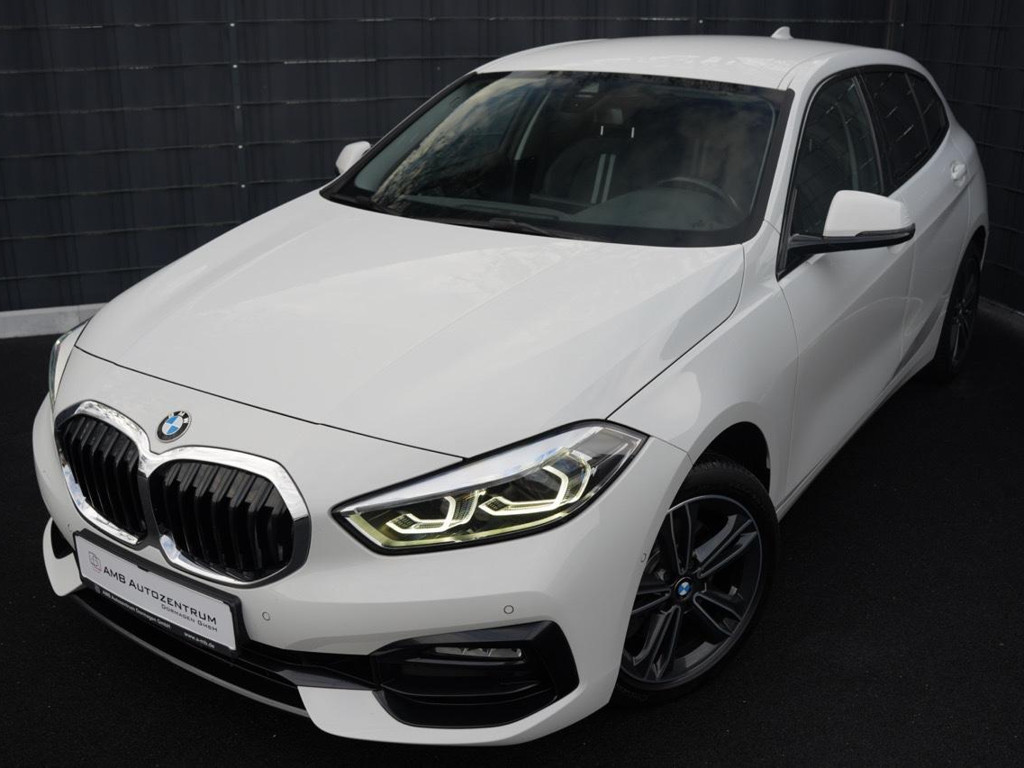 BMW 1 Serie 118 Sport Line Sedan 118d