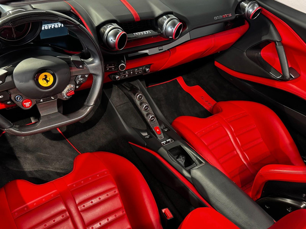 Ferrari 812