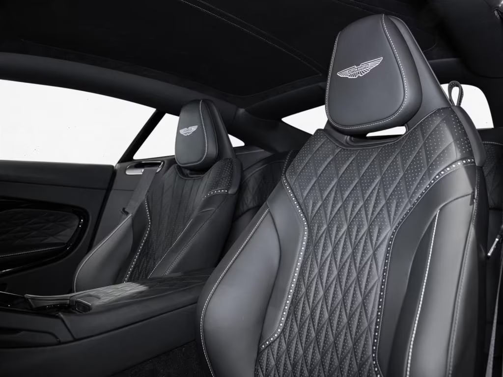 Aston Martin DB12