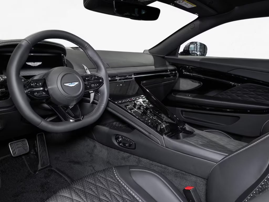 Aston Martin DB12