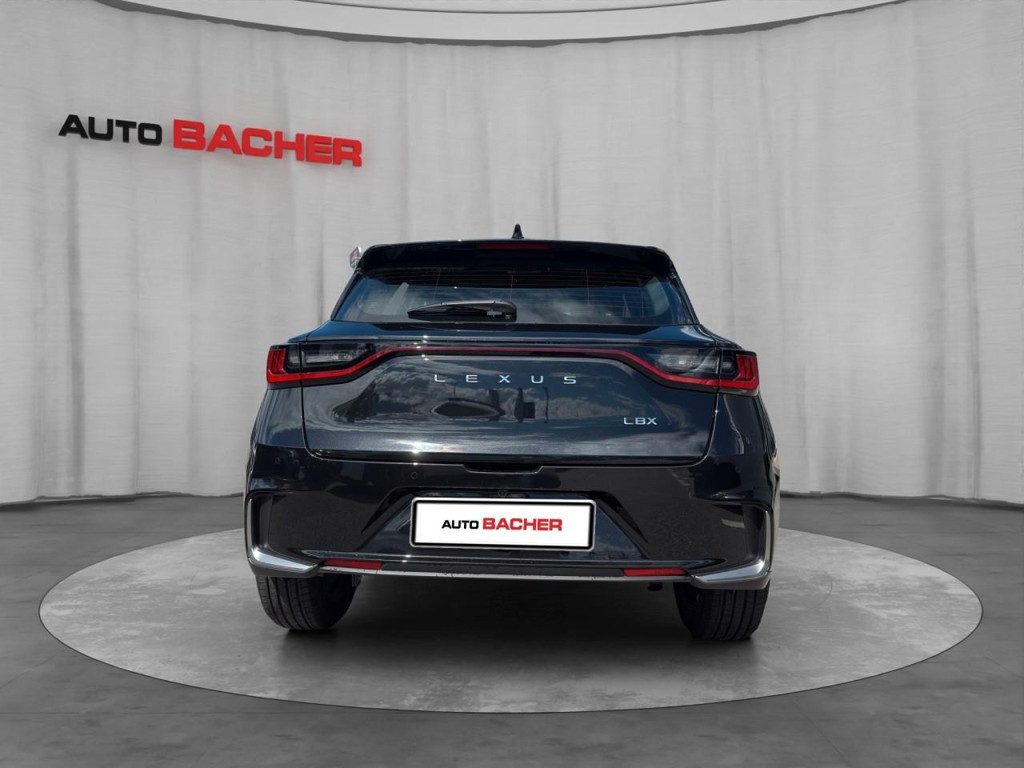 Lexus LBX