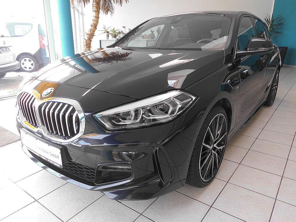 BMW 1 Serie 120 M-Sport Sedan 120d