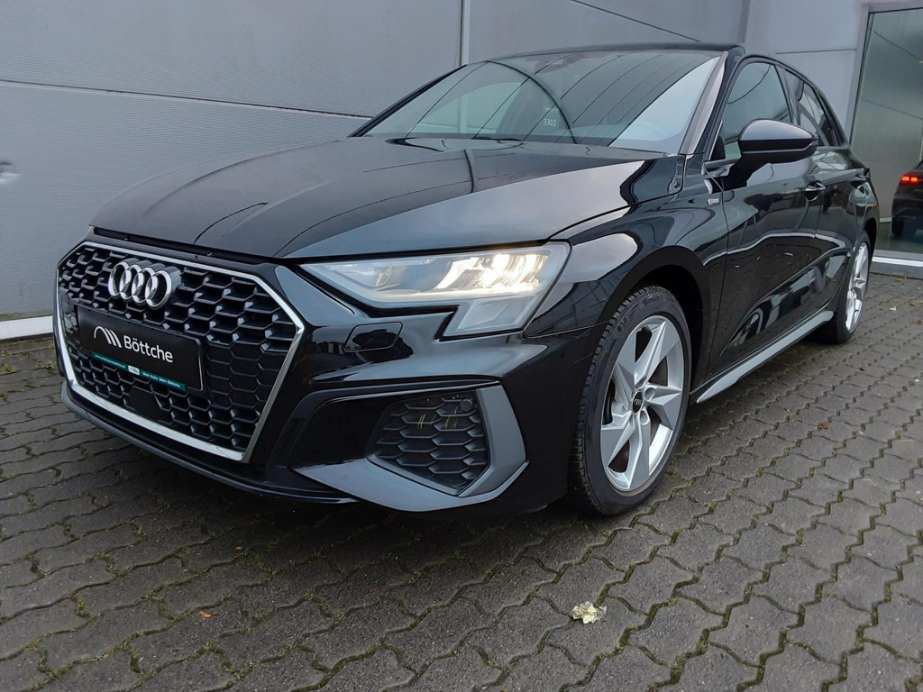 Audi A3 Sedan S-Line 30 TFSI 1.0 TFSI