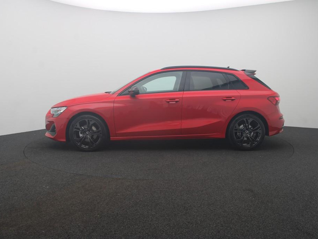 Audi A3 Sportback Sedan S-Line 35 TFSI