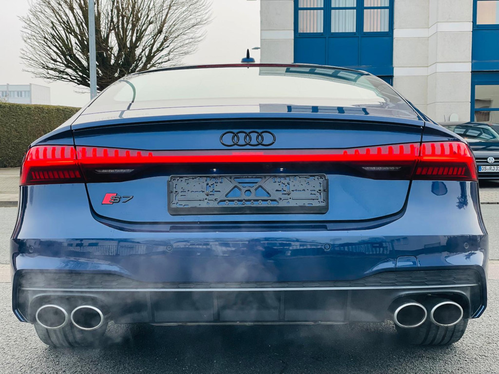 Audi S7