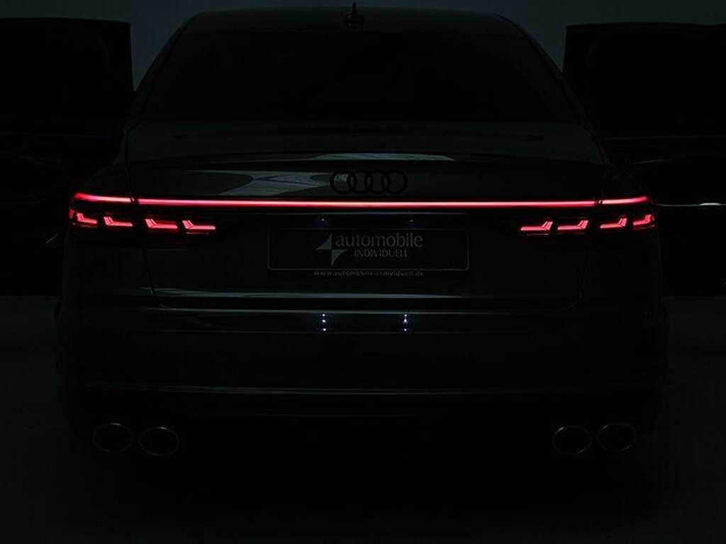 Audi S8