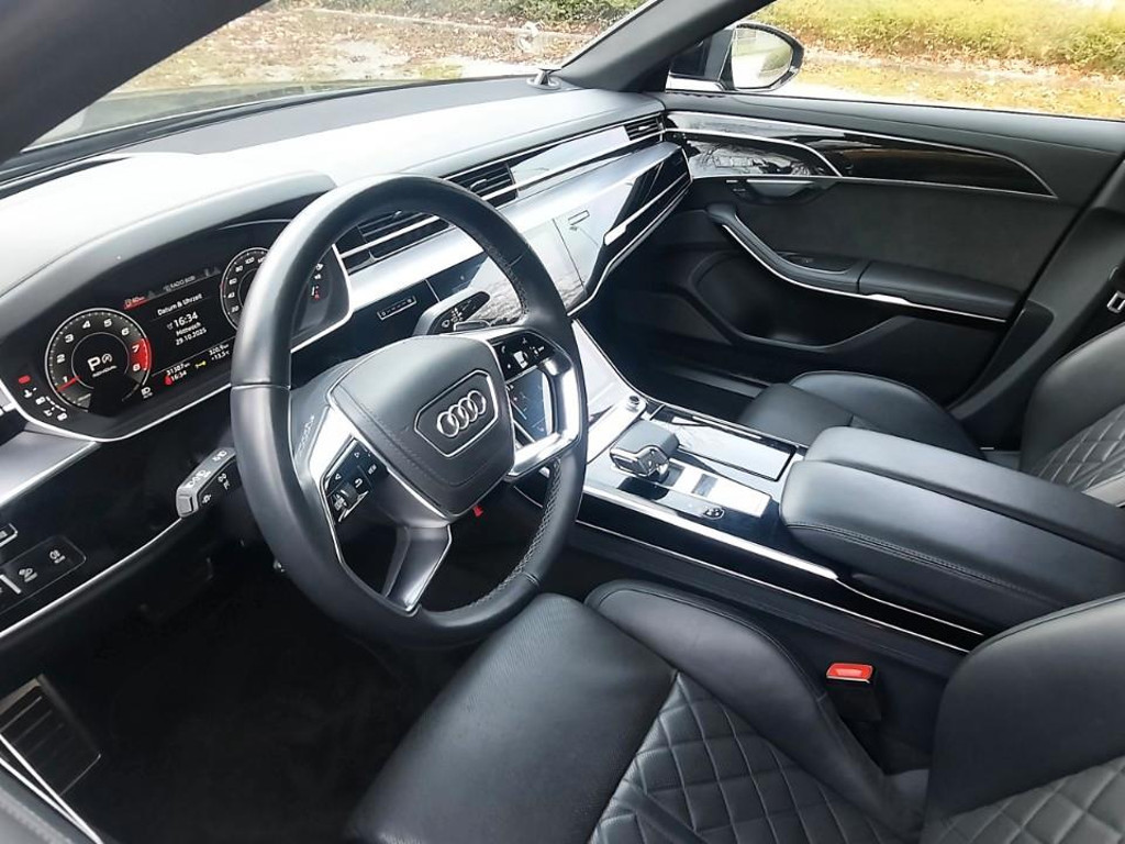 Audi S8