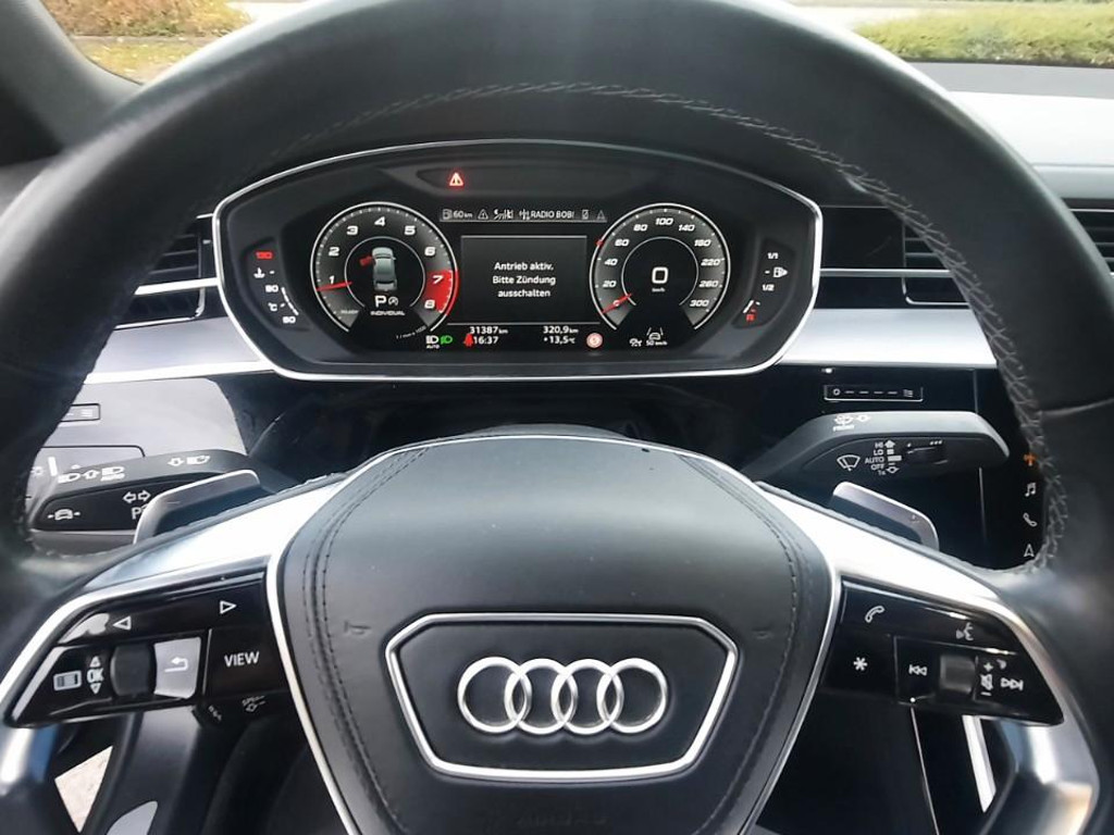 Audi S8