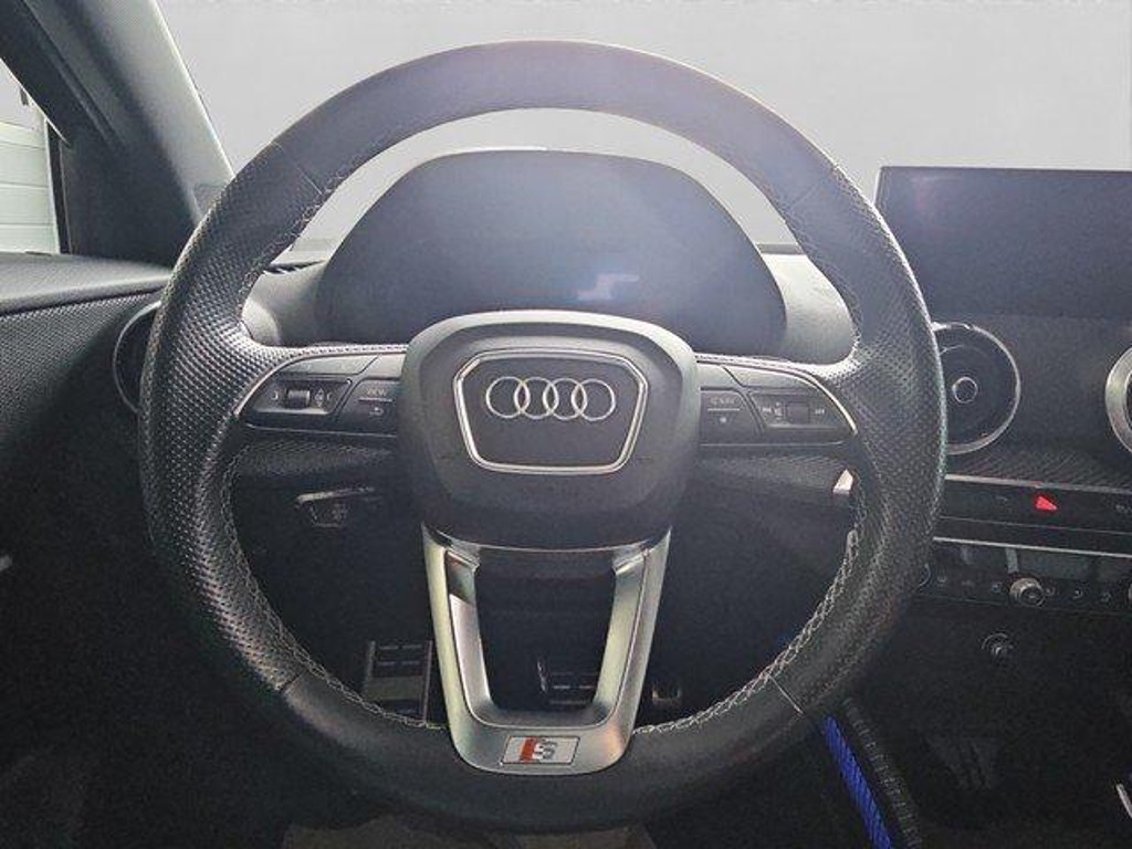 Audi SQ2