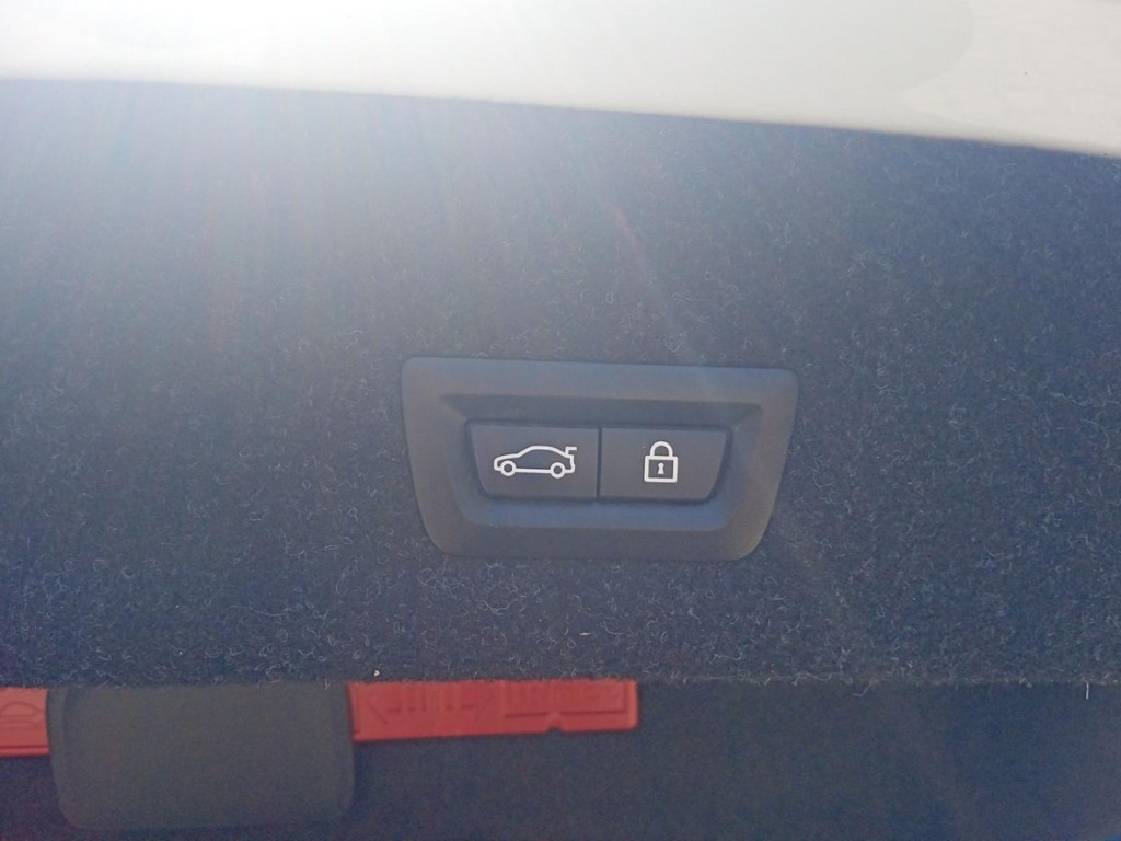 BMW 3 Serie 320 Sport Line Sedan 320i