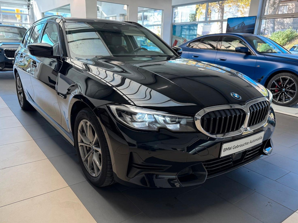 BMW 3 Serie 330 Sport Line Touring 330e