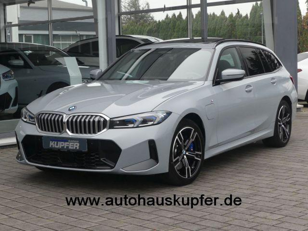 BMW 3 Serie 330 M-Sport Touring 330e