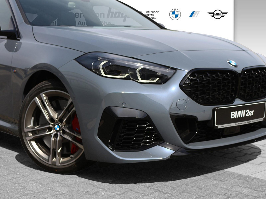 BMW M235