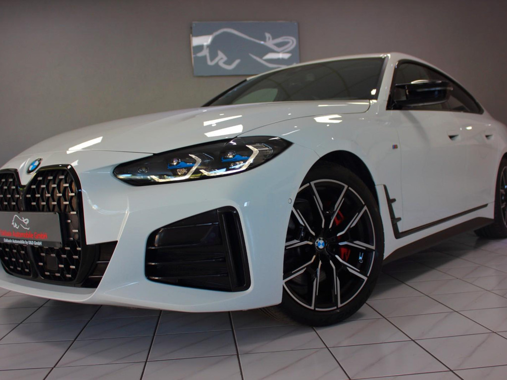 BMW M440 xDrive Sedan