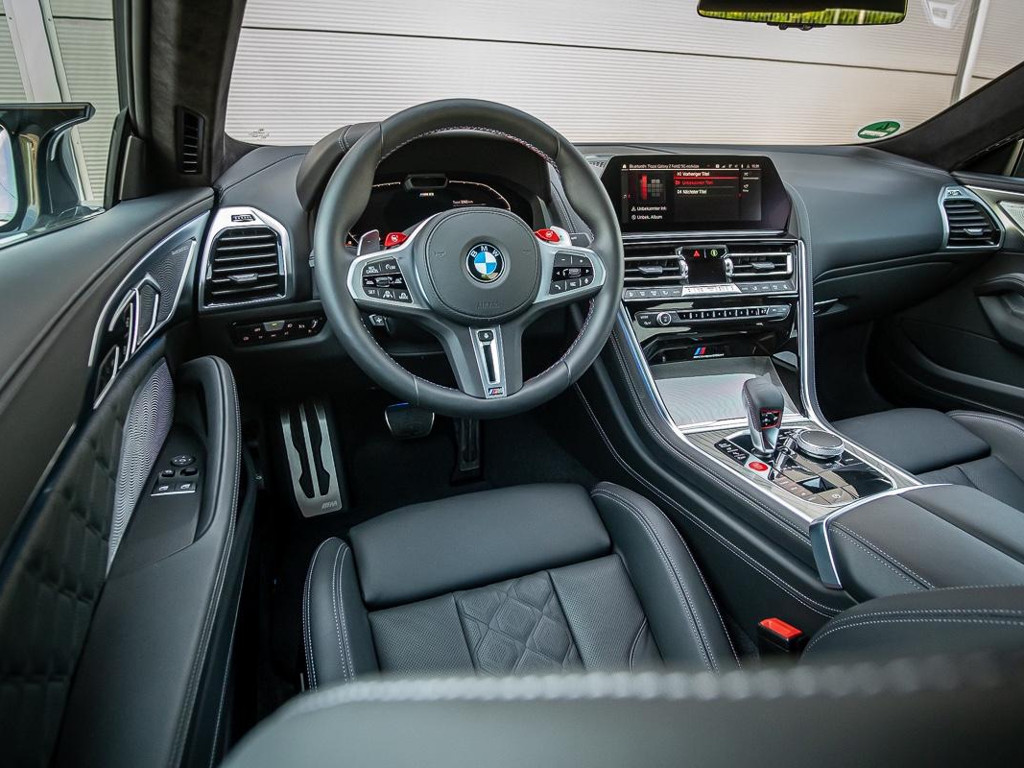 BMW M8