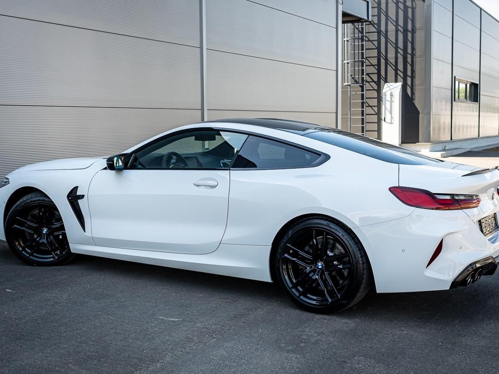 BMW M8