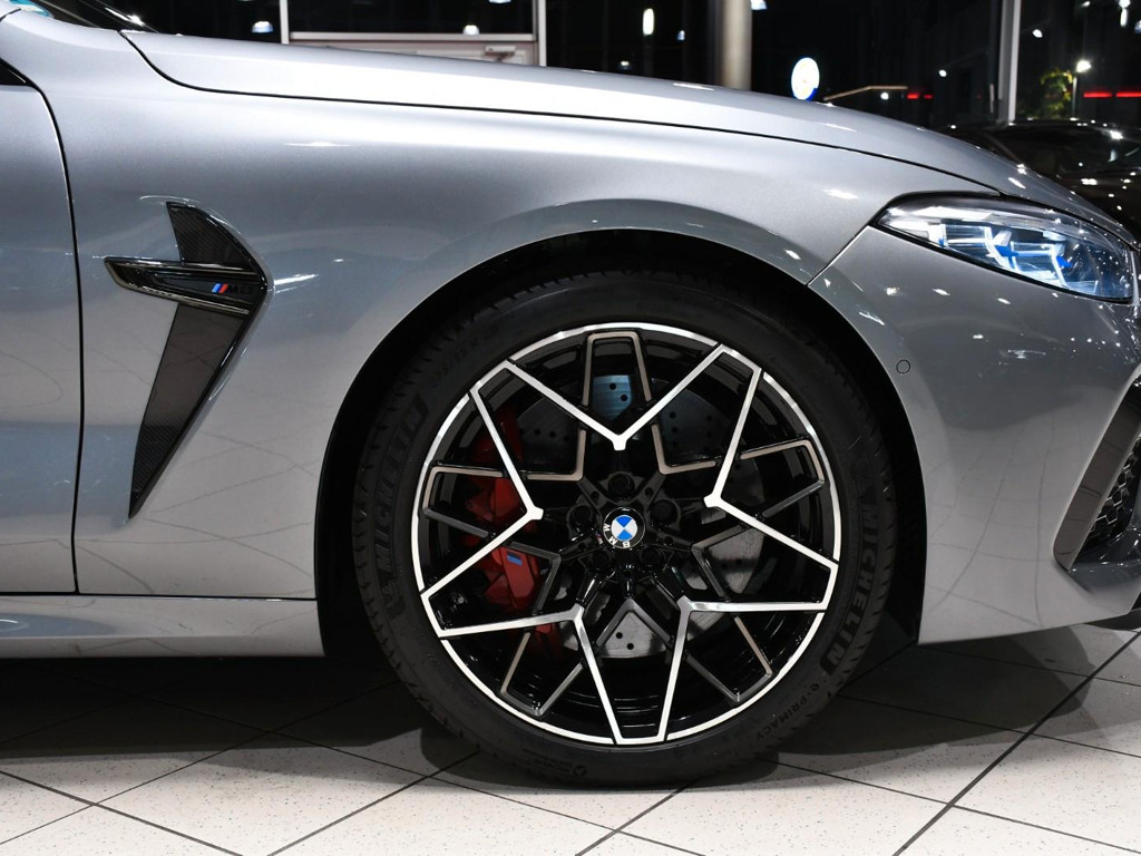 BMW M8
