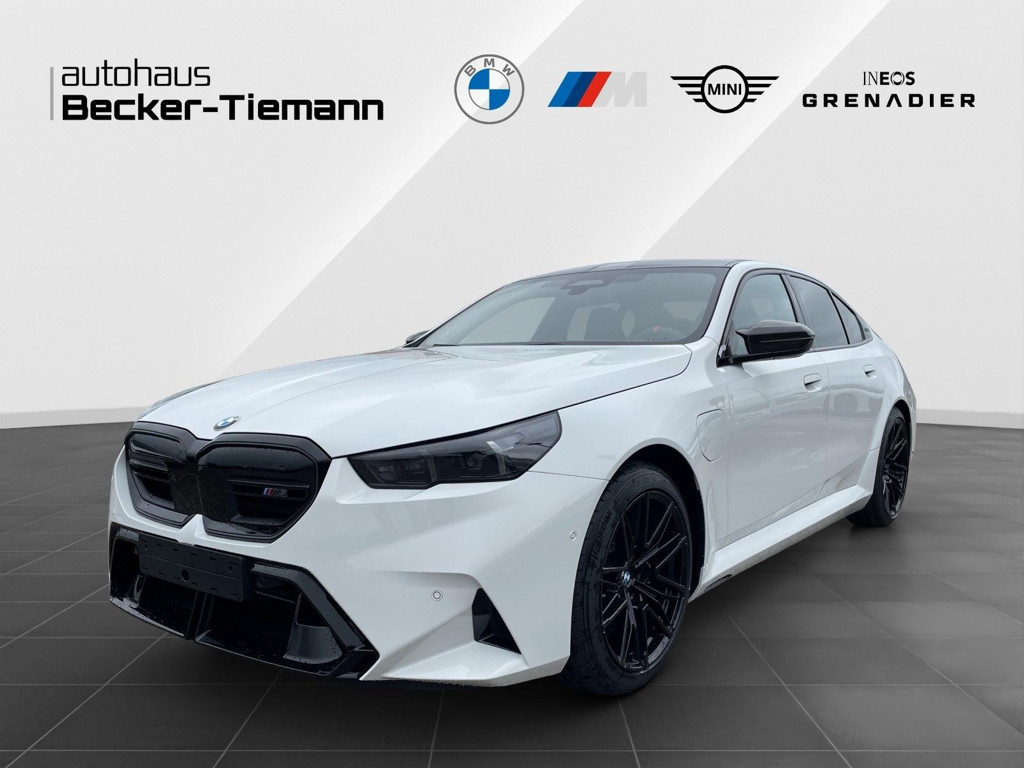 BMW M5 Sedan