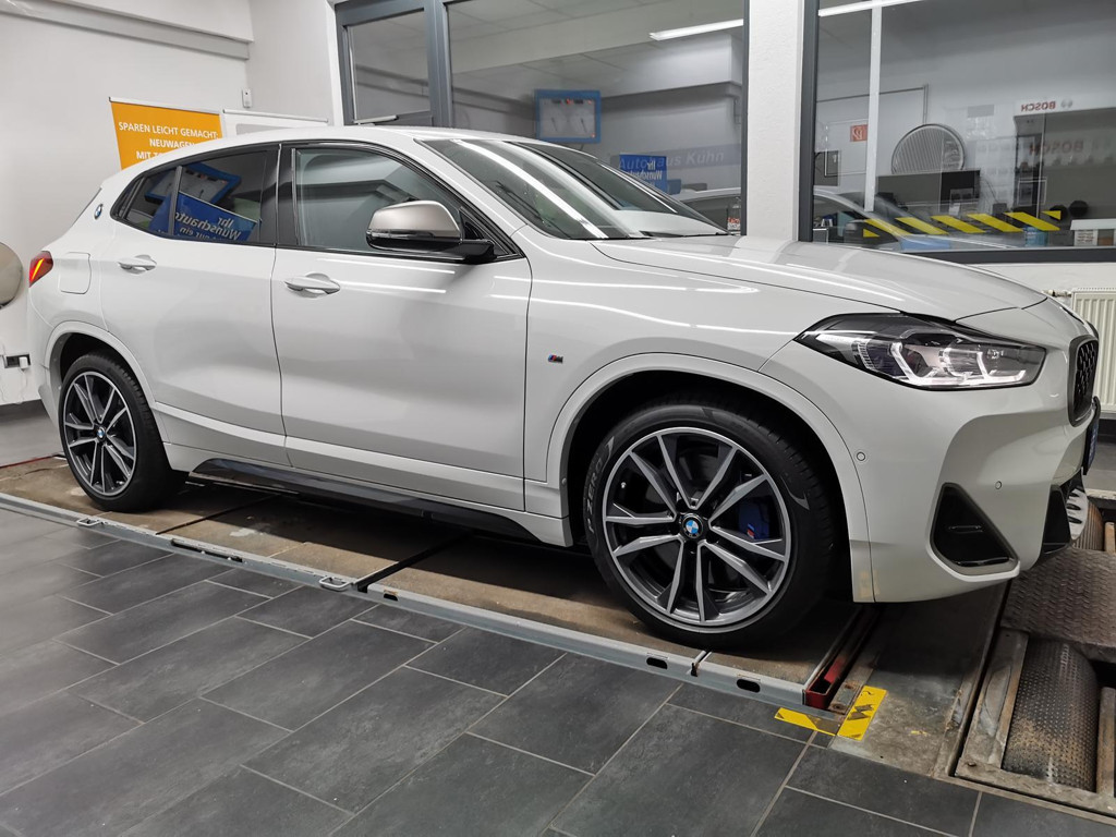 BMW X2