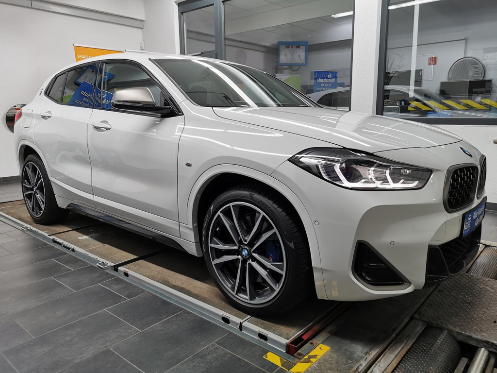 BMW X2