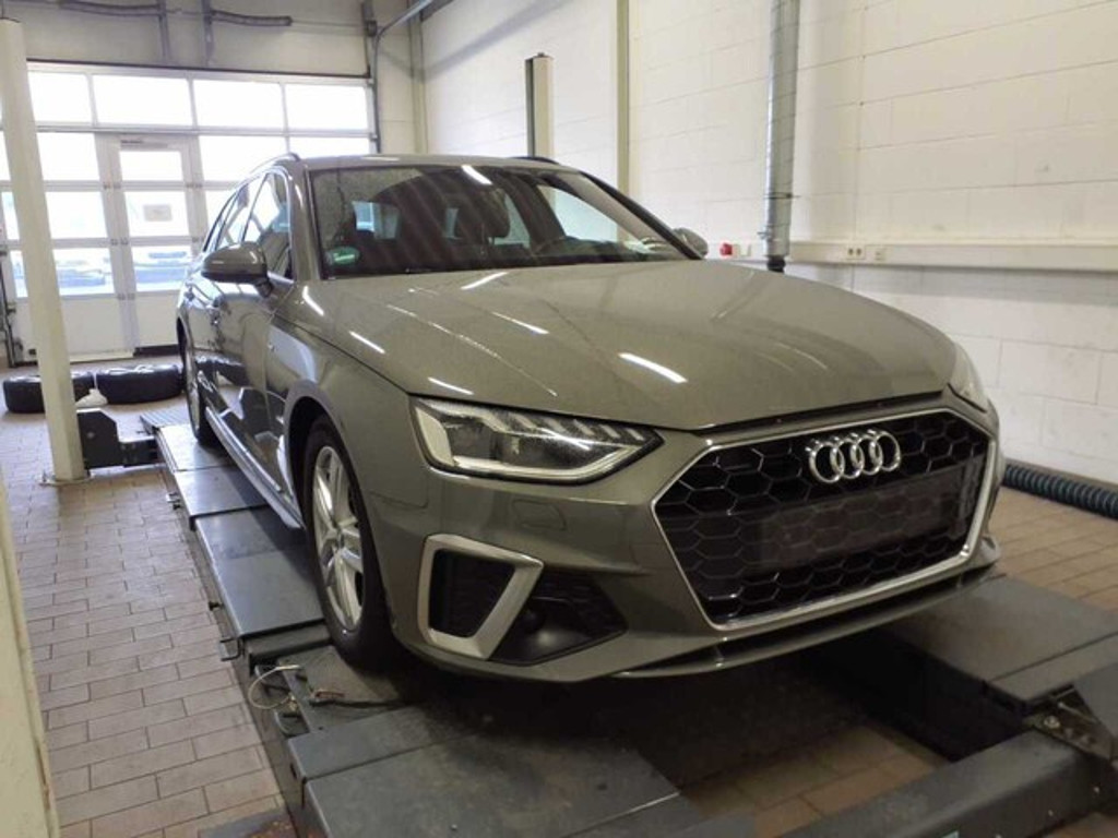 Audi A4 Avant S-Line S-Tronic 40 TDI