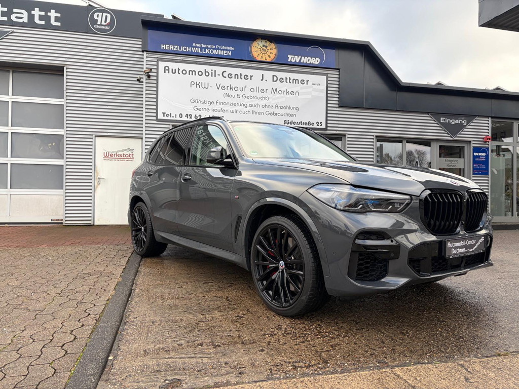 BMW X5 M50i