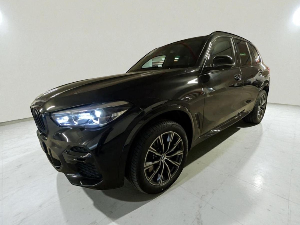 BMW X5 M50i