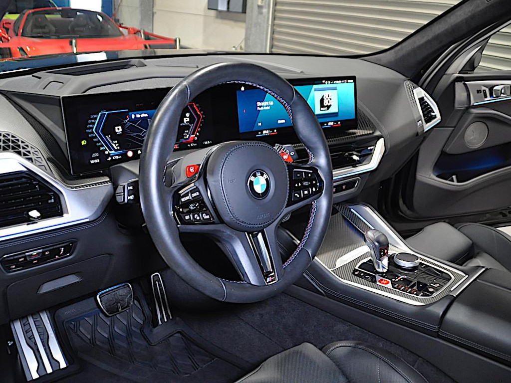 BMW XM