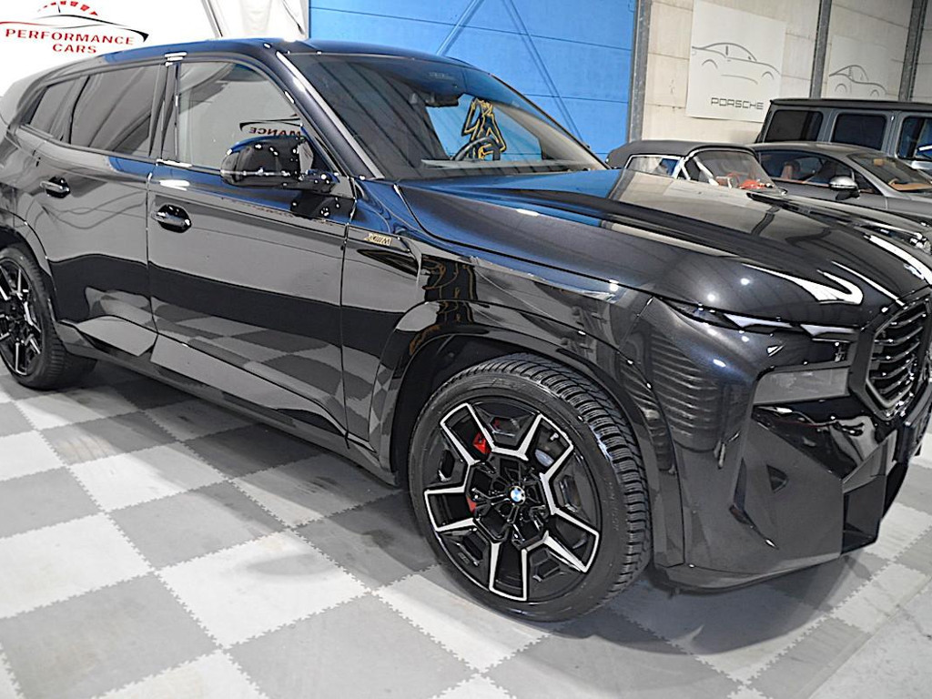 BMW XM