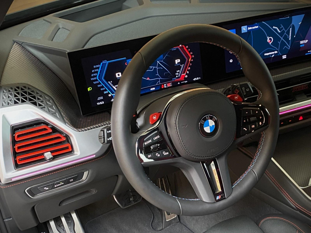 BMW XM