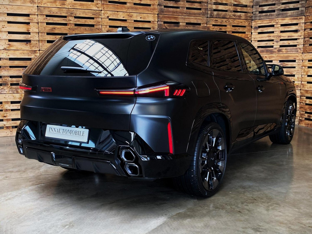 BMW XM
