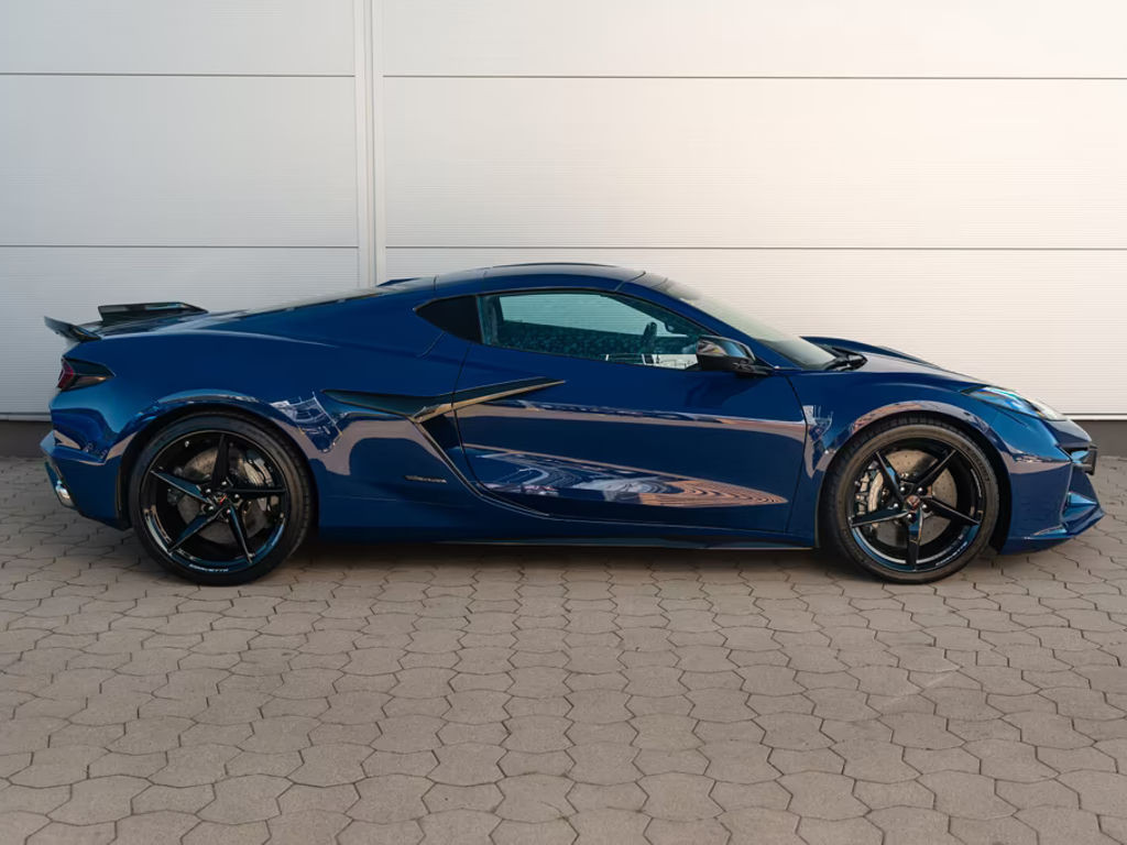 Corvette C8