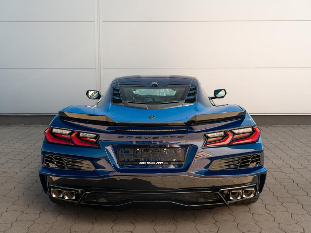 Corvette C8