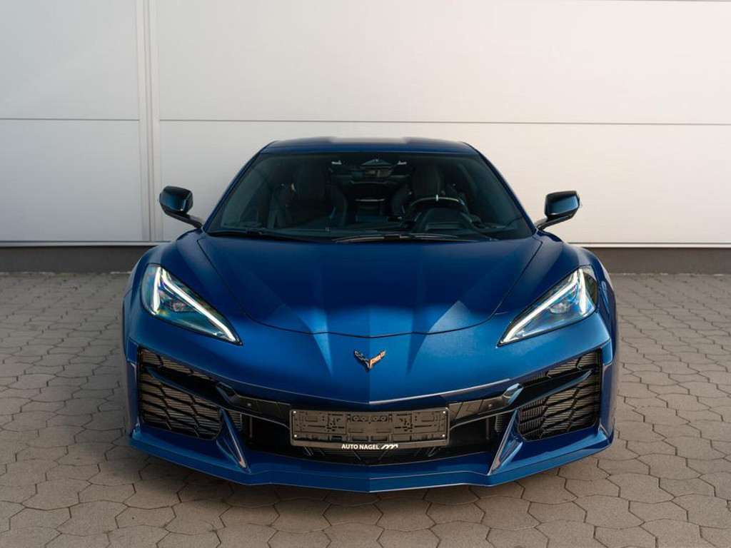 Corvette C8