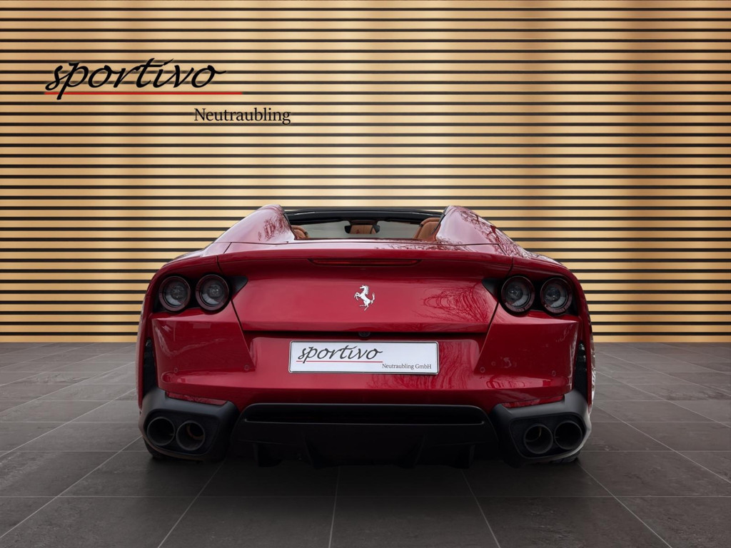 Ferrari 812