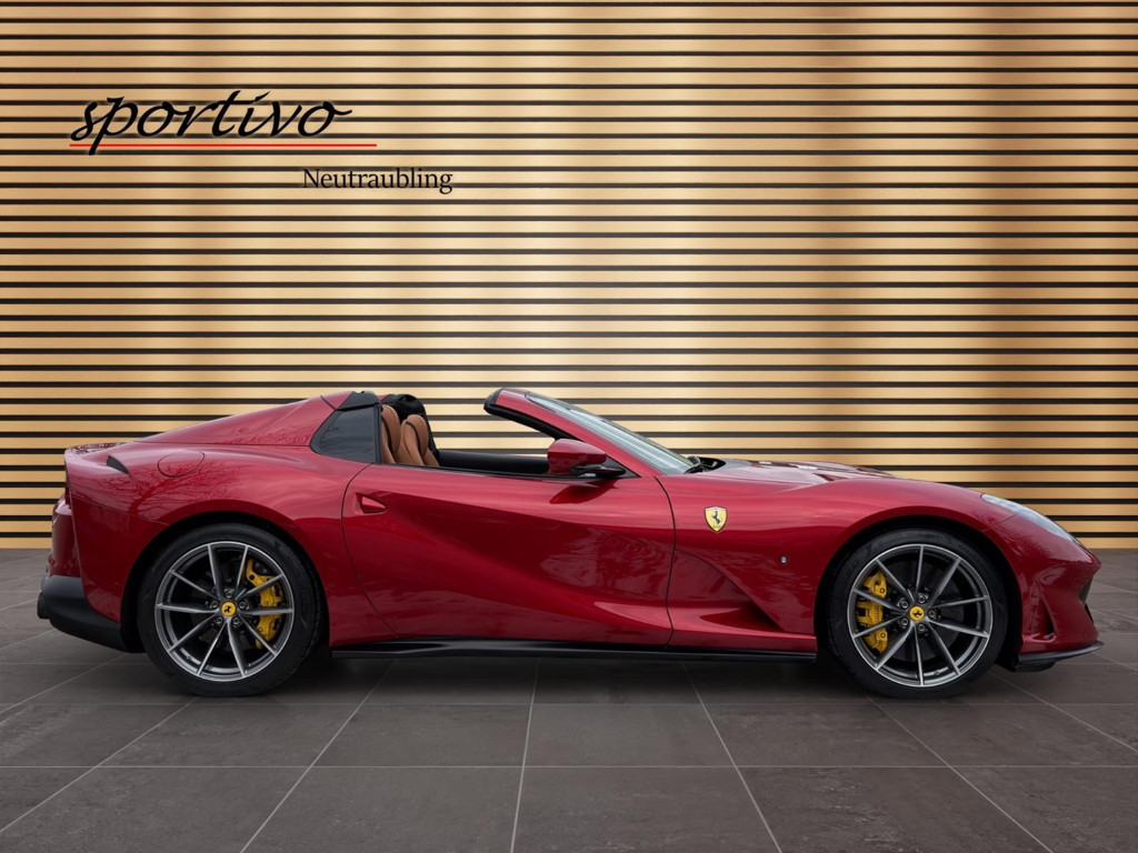 Ferrari 812