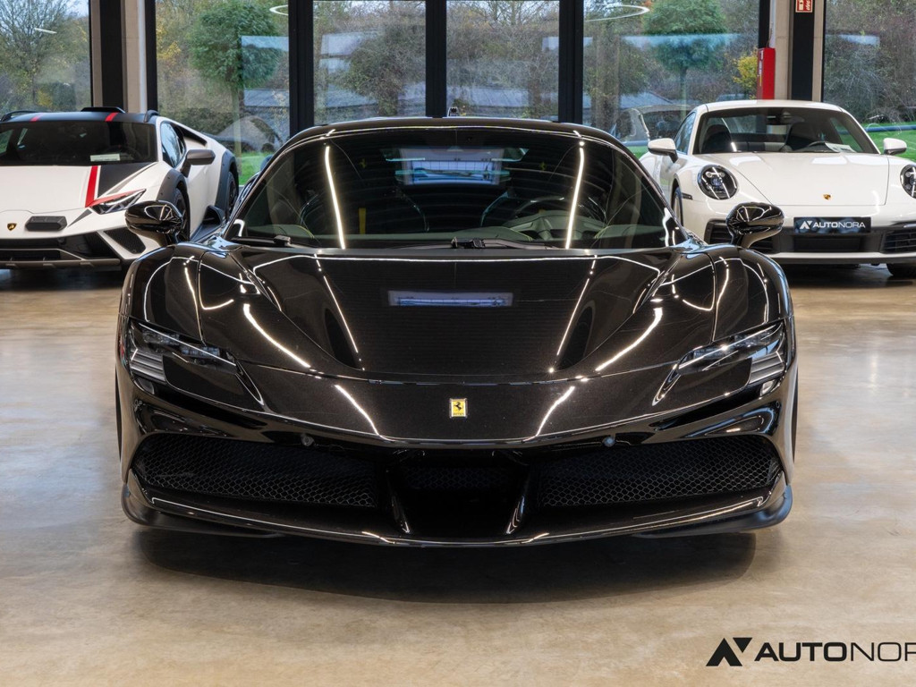 Ferrari SF90