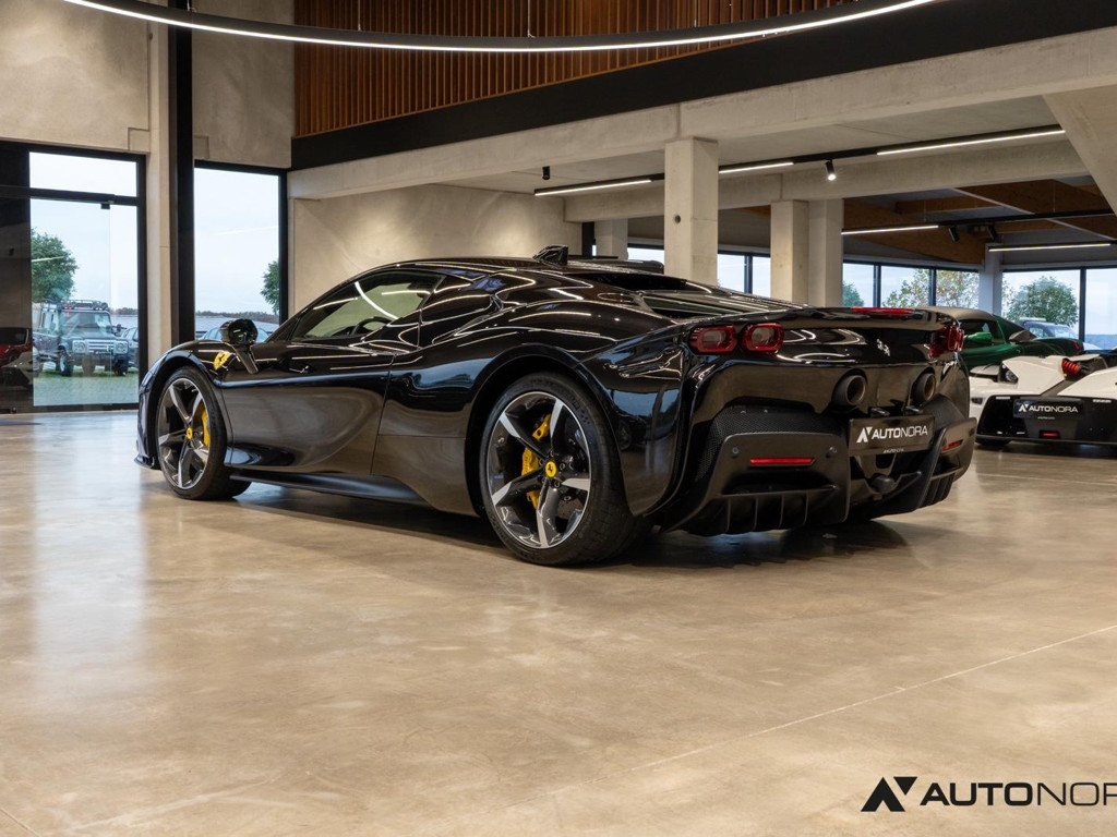 Ferrari SF90