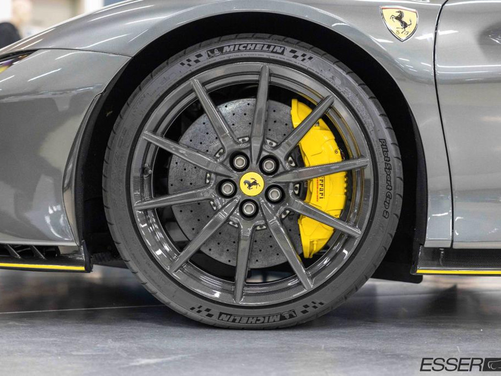 Ferrari SF90